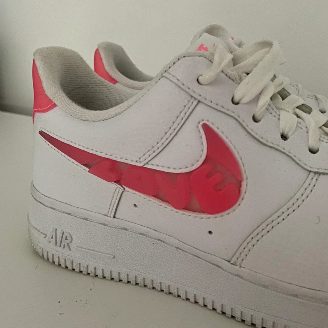 Nike Air Force 1 - Love For All - 90