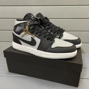 Ex. NIKE - Upper - leather. Perfect quality. 