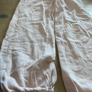  Mjukisbyxor  - Dom Är mer rosa i verkligheten använd några gånger, Fråga om det är någonting annat och jag står inte för frakten, alltså om du intresserad så tittar jag på frakten blir💕