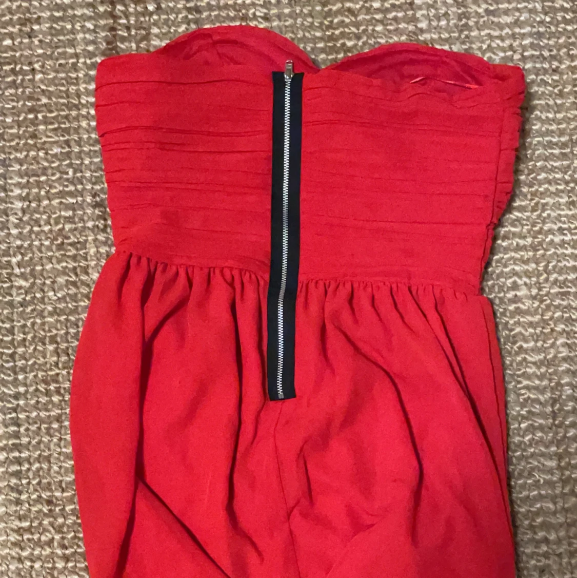 Röd kort cocktailklänning  - 90