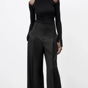 Tröja Zara - Jättefin topp som aldrig används, lappen är kvar. Frakt tillkommer❤️