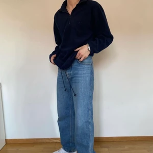 Mörkblå Fleece Quarterzip - 125kr, strl: L