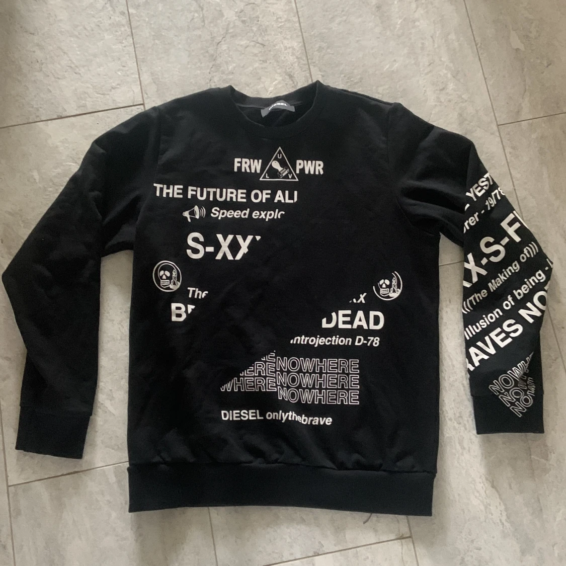 Disel - långärmad tröja, storlek M