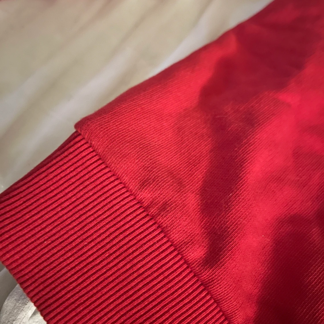 Röd långärmad tröja  - 90