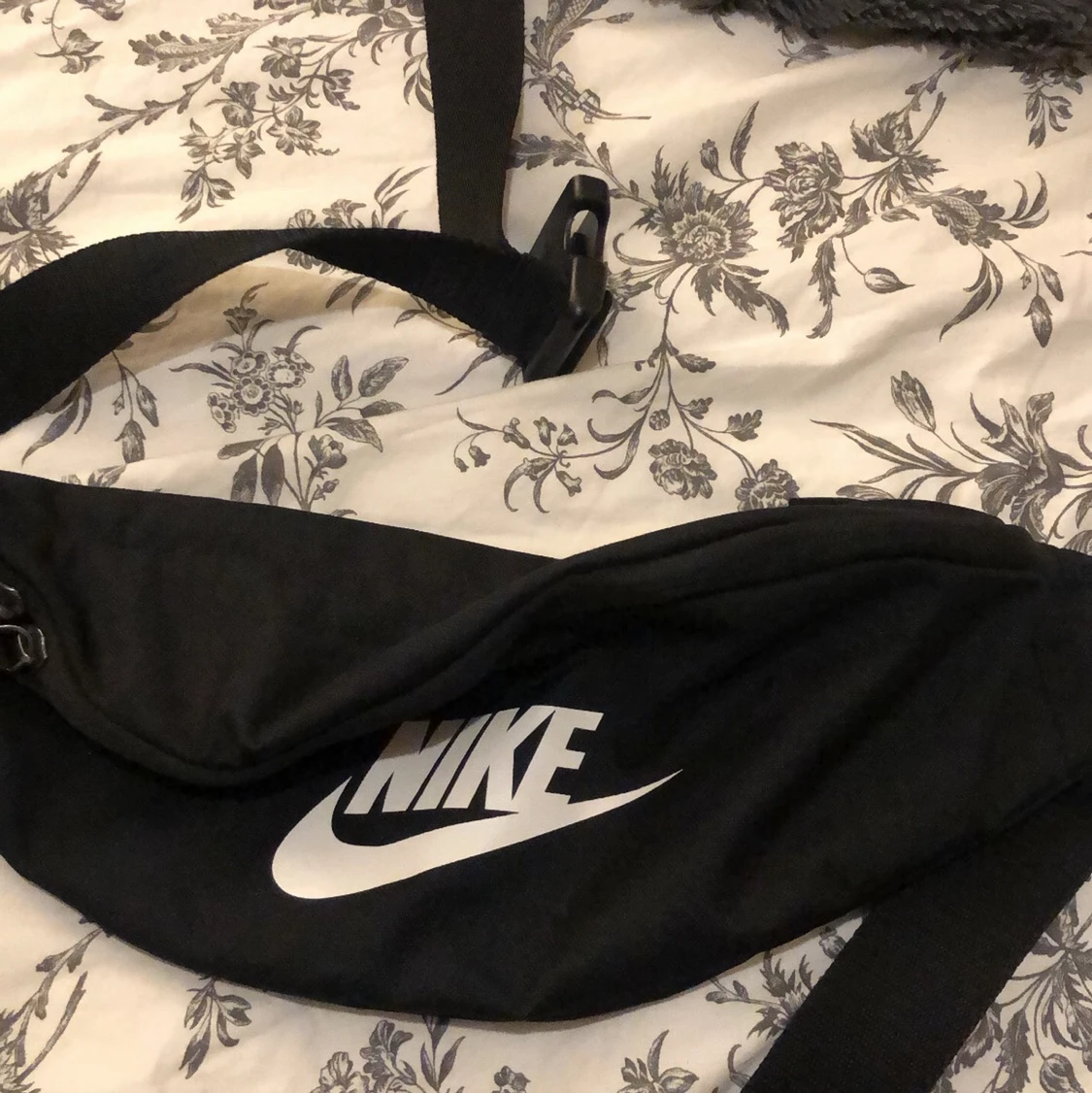 Svart Nike väska - 90