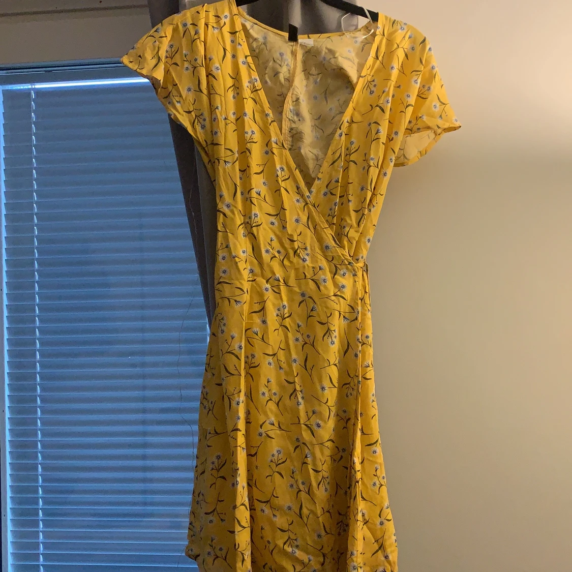 En knytnings klänning