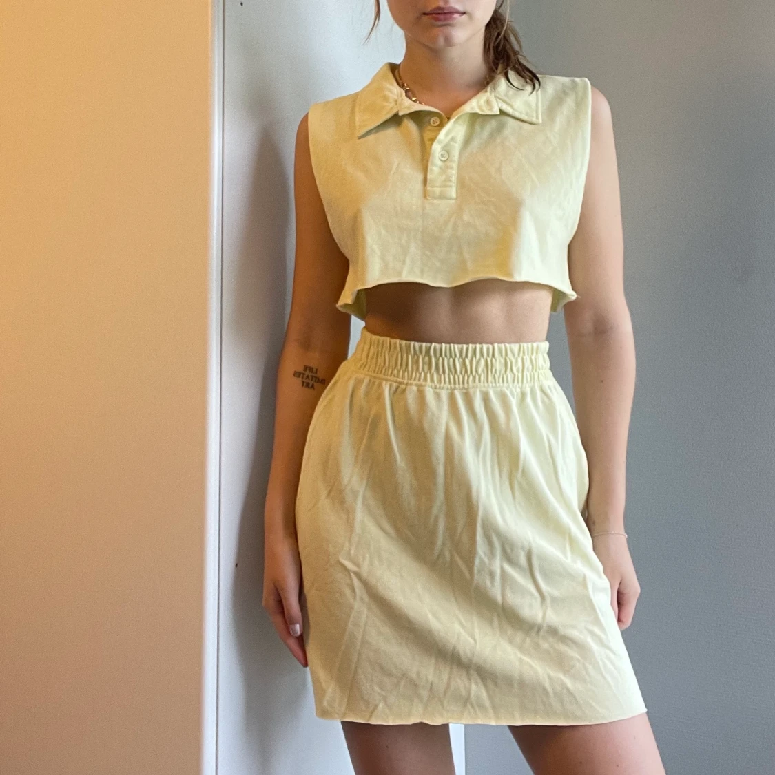 Ljusgult set - Missguided storlek 34