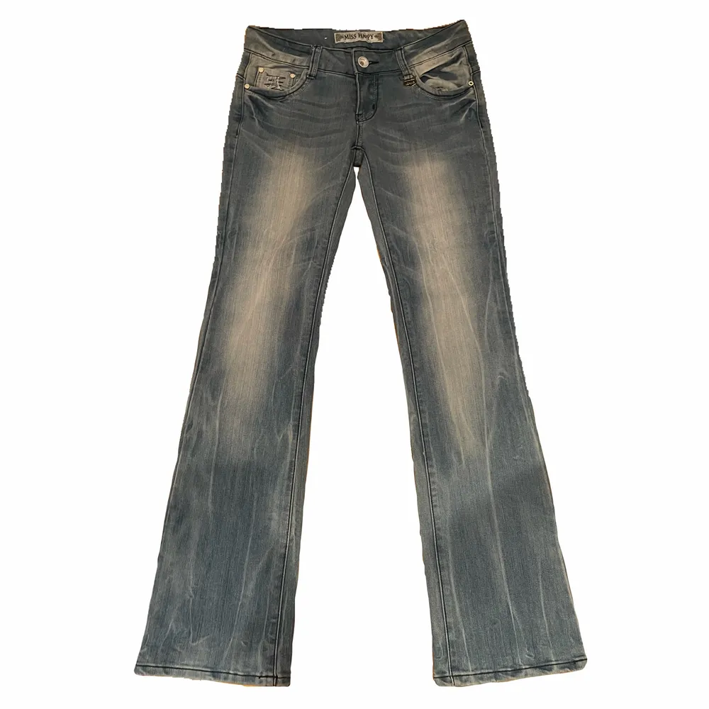 Perfekta low rise jeans⭐️⭐️⭐️från märket Miss happy⭐️Jag är 174 för referens och för mig är längden perfekt! Osäker på att sälja så ge inte oseriösa bud. Jeans & Byxor.