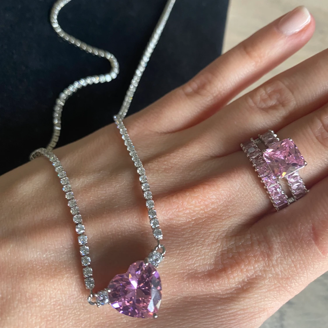 Diamanthalsband och diamantring  - 90