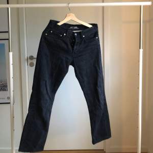 Aldrig använda jeans från Our Legacy, säljs eftersom de är alldeles för korta för mig. 