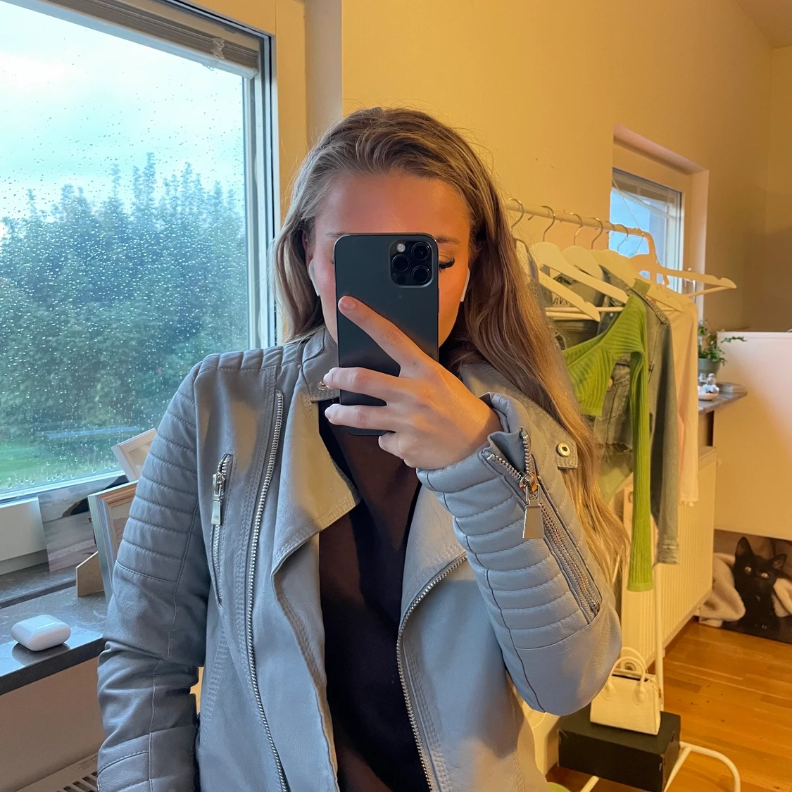 Grå skinnjacka  - 90