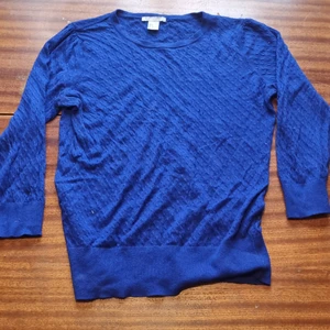 Blå tröja - Blå tröja storlek m. 25 kr. samfraktar vid köp av flera varor för 66 kr 👍💕📦 obs! Först till kvarn på allt jag säljer!