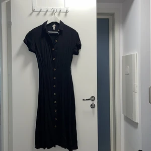 Klänning  - Klänning från H&M, använd ett fåtal gånger☺️