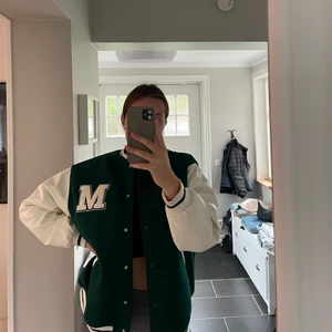 Collage jacka - Helt oanvänd 