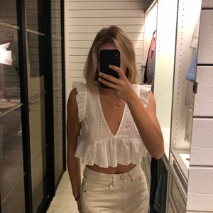 Topp - Säljer denna topp från nakd i storlek 36. Aldrig andvänd med prislapp kvar. 