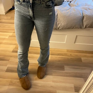 Bootcut från H&m - Skitsnygga bootcut från Hm som knappt används då det inte riktigt är min stil