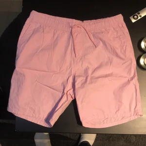 Chinos shorts  - Rosa chinos shorts från hm storlek M