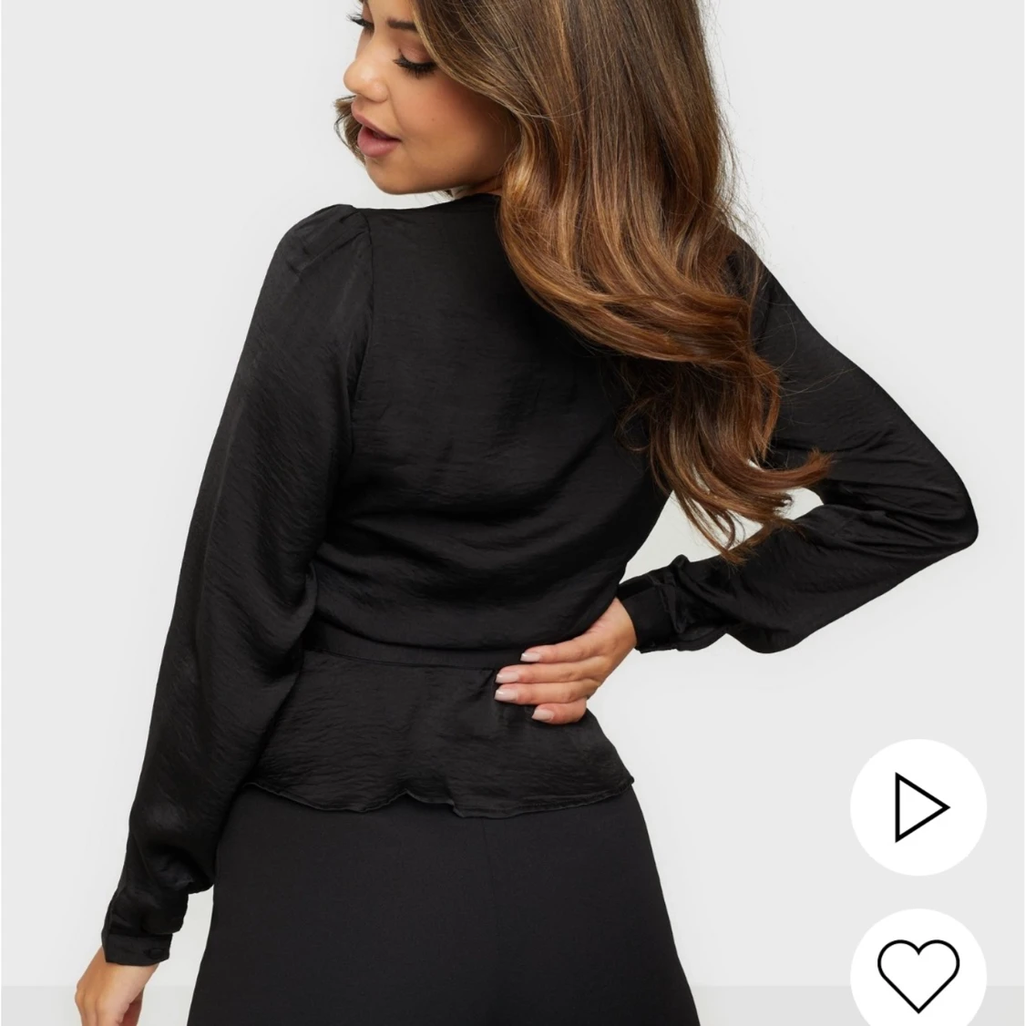 Blus från Nelly - 90