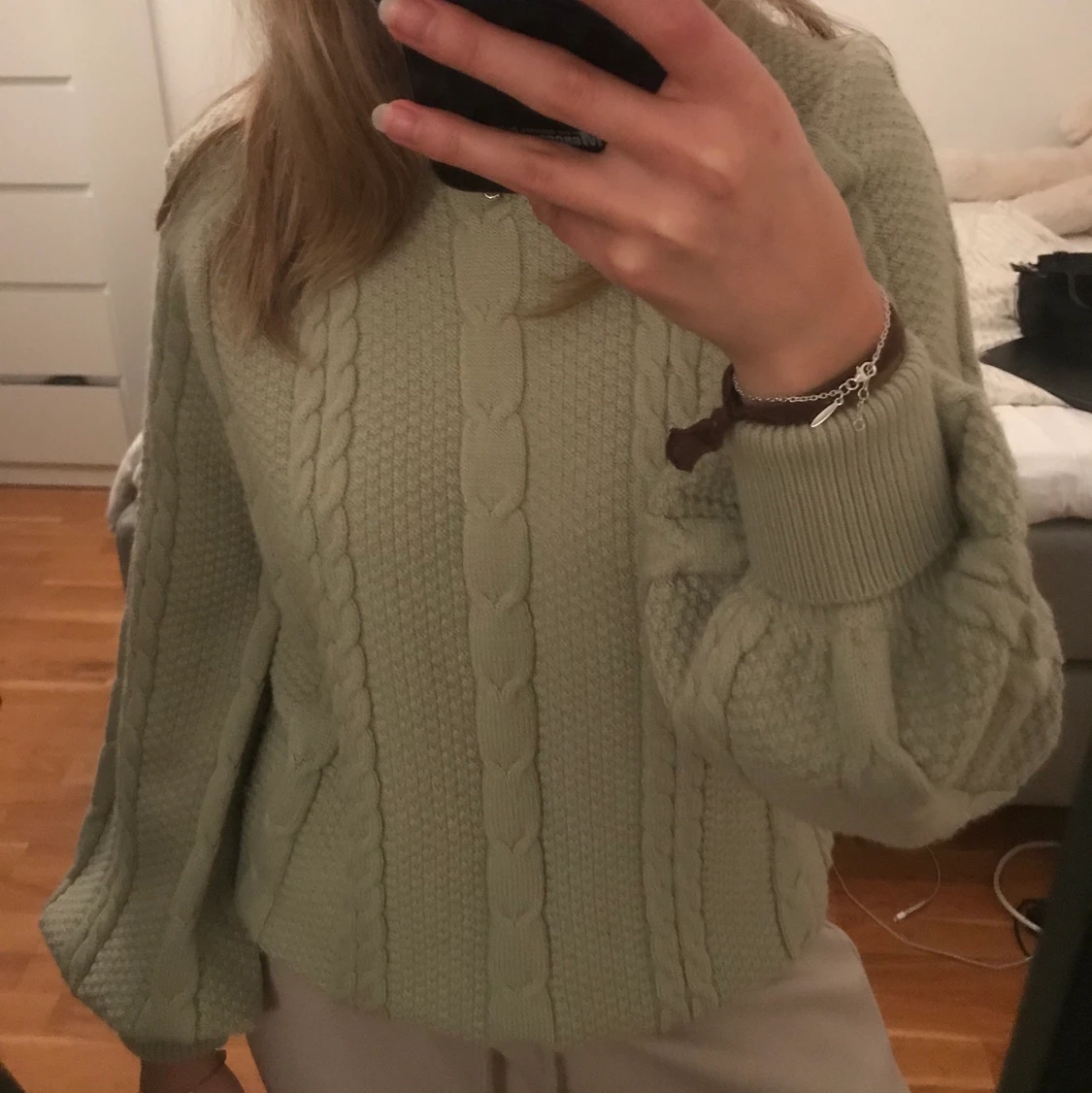 Grön stickad tröja - 91