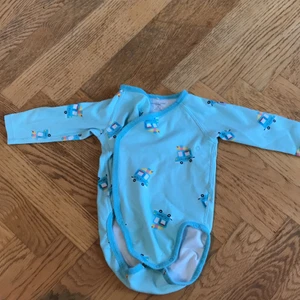 PoP body - Storlek 68 men passar även 74, omlottbody