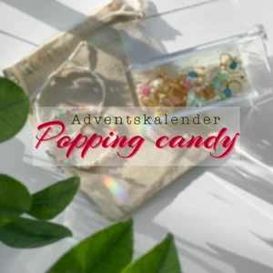 Adventskalender  - Vill du ha en smyckeskalender med poppiga glada smycken? Eller har du en annan stil? Det finns nu tre adventskalendrar. Varje kalender har en viss stil och på bilden ser du Popping candy-kalendern. (Det finns en annons för varje kalender). Luckorna öppnas varje advent och på julafton🎄Mer säger jag inte🙈