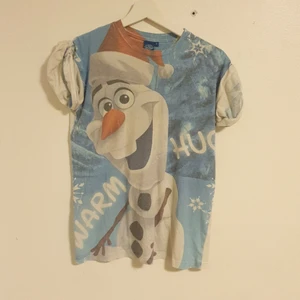 Tröja med Olaf - T-tröja med Olaf från fozen på⛄
