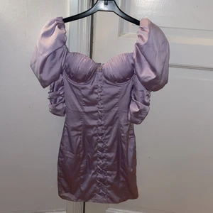 Klänning  - Klänning från ohpolly storlek xxs använt en gång gott som ny 