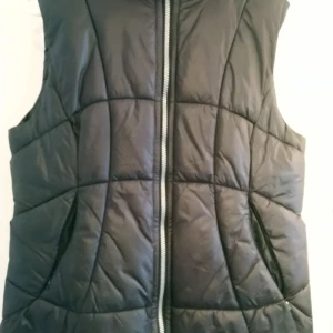 Väst storlek 36/38 - Väst storlek 36/38