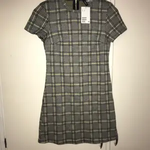 skater dress by H&M t-shirt dress in black, white and yellow new