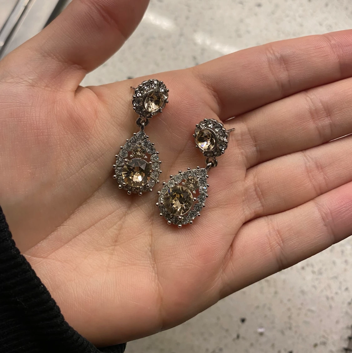 Lily and Rose örhängen  - 90