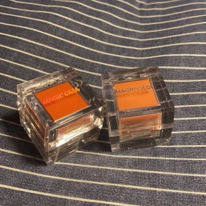 Highlight och Blush 01,03 - 35kr/st, 60kr för båda