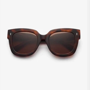 Chimi 008 - Chimi i modell 008 sködlpadsmönster/bruna. Använda fåtal gånger. Fodral medföljer