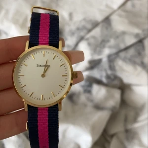 klocka - fin klocka! passar perfekt till de som har mindre handleder💞