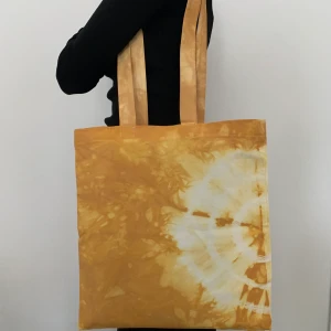 MELBOURNE- Tygkasse - - Längd:38cm - Bredd: 35cm 