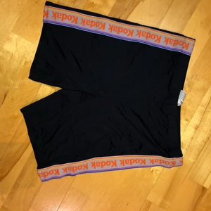 Cykelbyxor storlek 38 - Stretchiga cykelbyxor i mycket bra skick. Passar storlek 38. Köparen står för frakt 😊