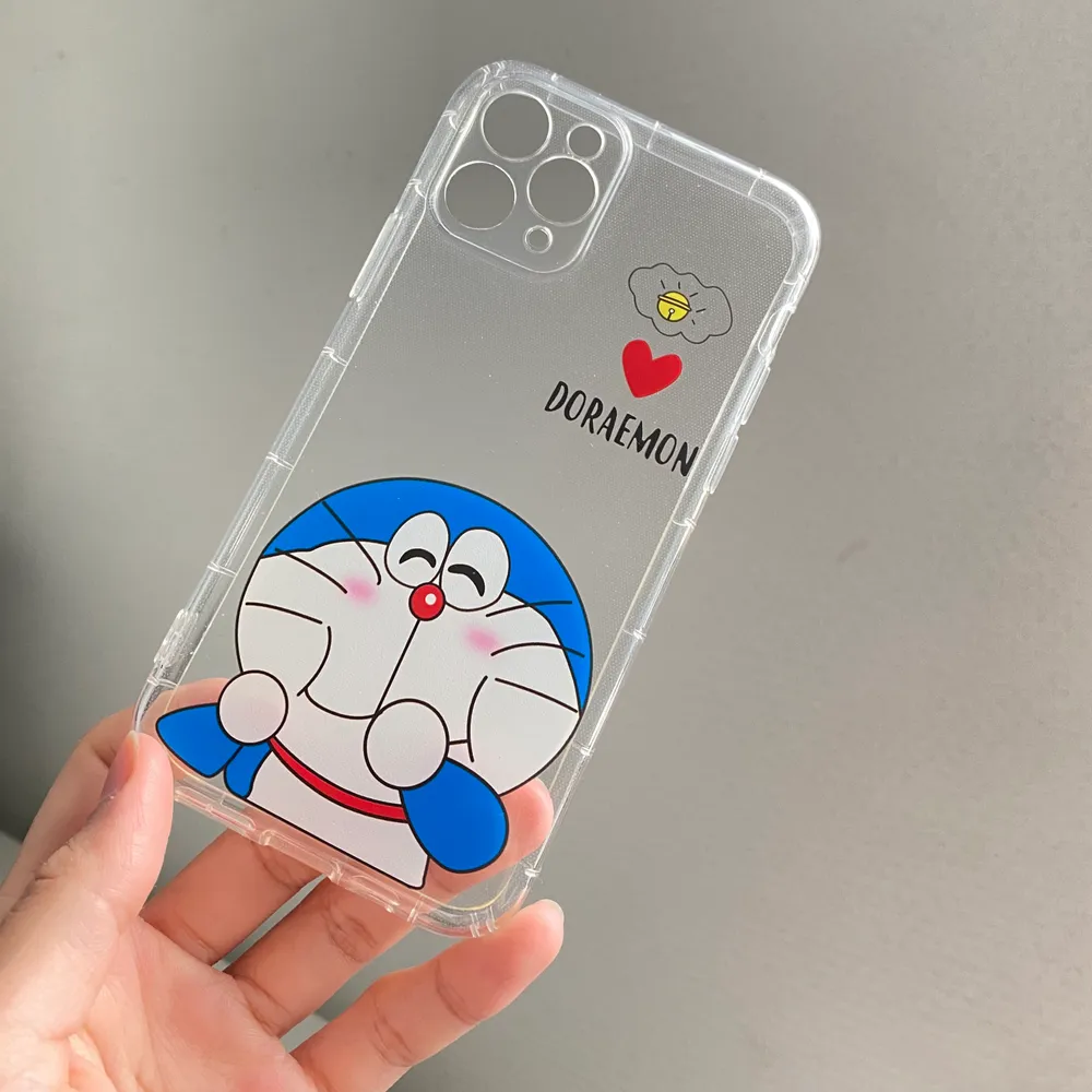 Doraemon genomskinlig mobilskal för iPhone 11 pro. Fraktkostnad 12kr som brev eller 51kr spårbart! . Övrigt.