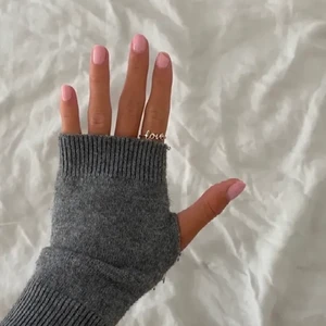 Alvii vantar - Säljer dessa gråa torgvanatar från alvii hyfsat använda men ej mycket💗 buda i kommentarerna om fler intresserade