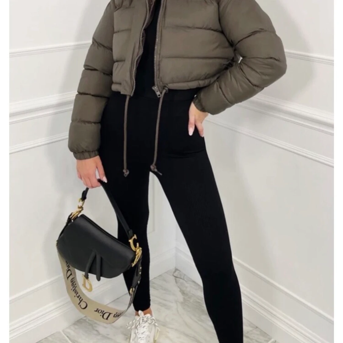 Midjekort Brun dun puffer jacka stl 34