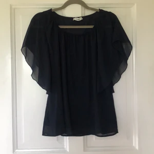 Blus storlek S - Jättefin blus i storlek S.