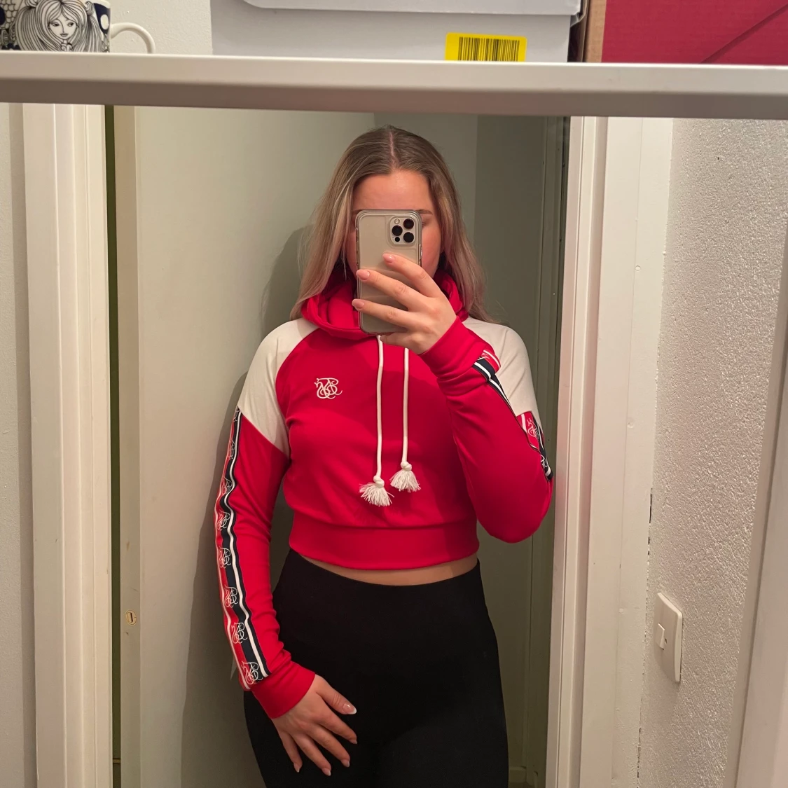 Silksilk röd hoodie  - 90