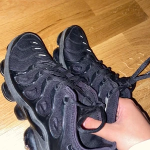 Vapor Max plus storlek 37,5.  - Nyköpta för 2200 kr, använda ett par få gånger på grund utav fel i storleken