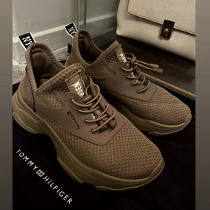 Steve madden  - Kommer inte till användning, vill bli av med! Storlek 36 ord pris 1149kr