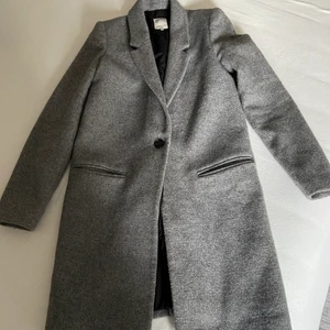 Zara Kappa - Storlek Xs, i fint skick. Skickas med spårbar frakt (66kr). Om ni har några frågor tveka inte att höra av er 💗💗