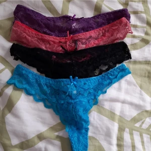 Trosor  - Fyra par stringtrosor, 90kr för alla + frakt 24kr🥰