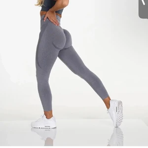 Nvgtn - Söker denna modellen i alla färger! 