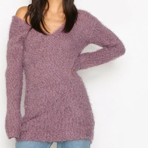 Stickad tröja  - Oanvänd super fin stickad tröja från Nelly, storlek L men passar även M