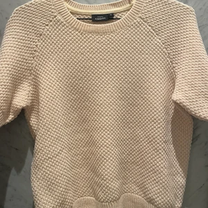 Stickad T-shirt - Cool och skön tröja från kappAhl, helt oanvänd!