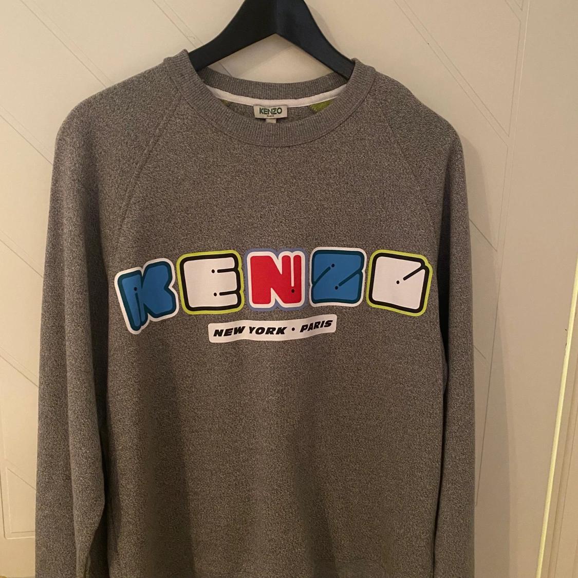 Oanvänd Kenzo tröja!