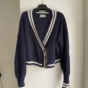 Urban Outfitters Kofta - Oversized kofta i storlek L. Lite använd. 
