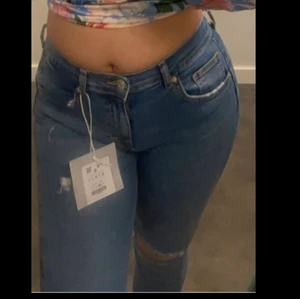 jeans - helt nya, väldigt bra kvalite och stretchiga